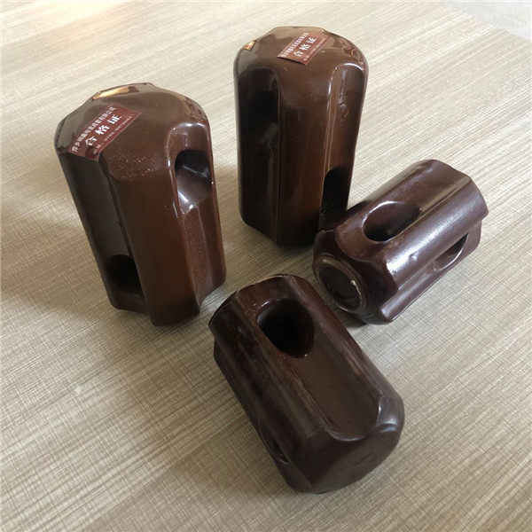 拉紧绝缘子